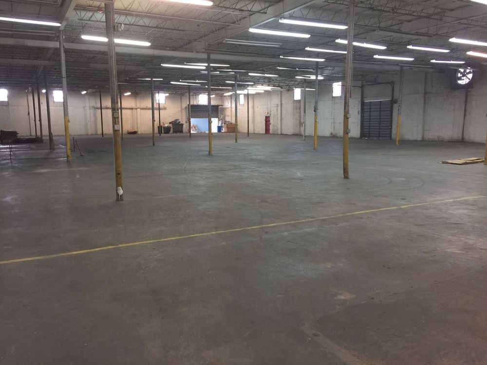 Airport East Warehouse: 3690 NW 52nd St, Miami, FL 33142